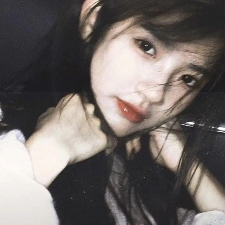 唐娜·芭芭拉 海报
